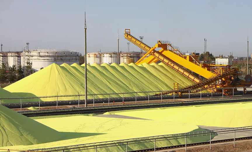 Sulphur as industrial commodity for export in bulk